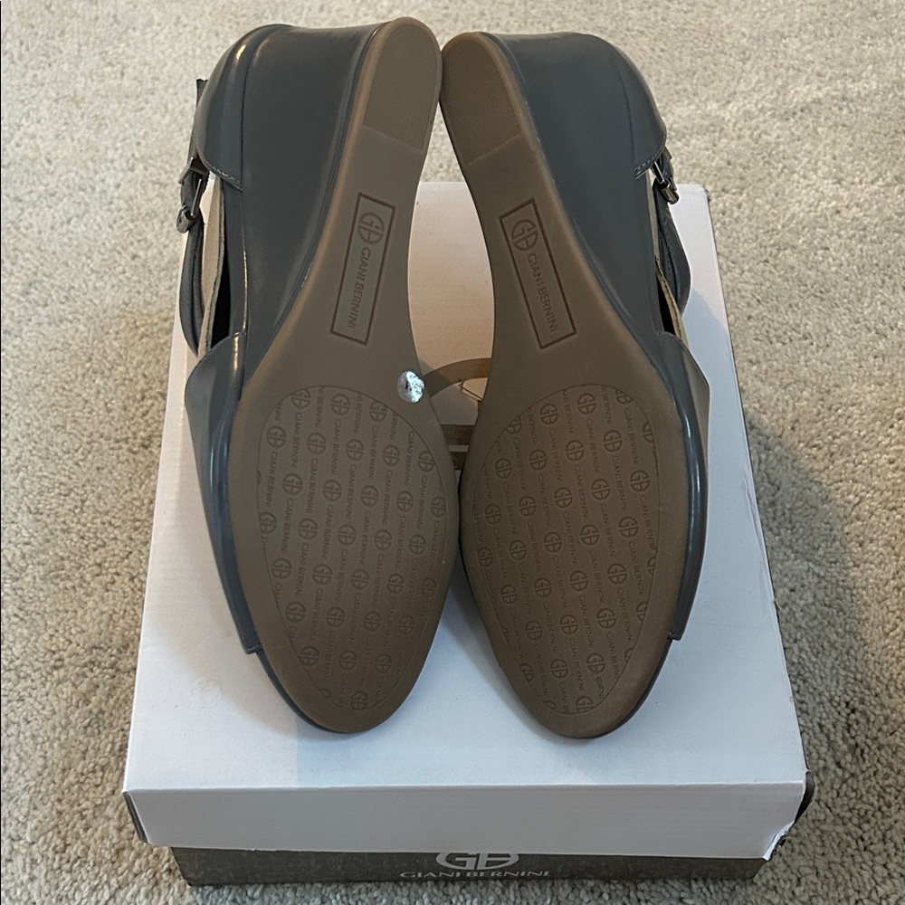 Smoke Wedges for Women